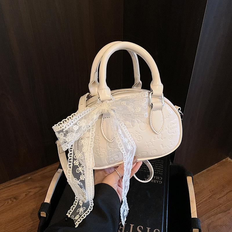 Premium Small Bag Women's Spring and Summer Versatile 2025 New Fashion Messenger Bag Women Ins Portable Bowling Bag