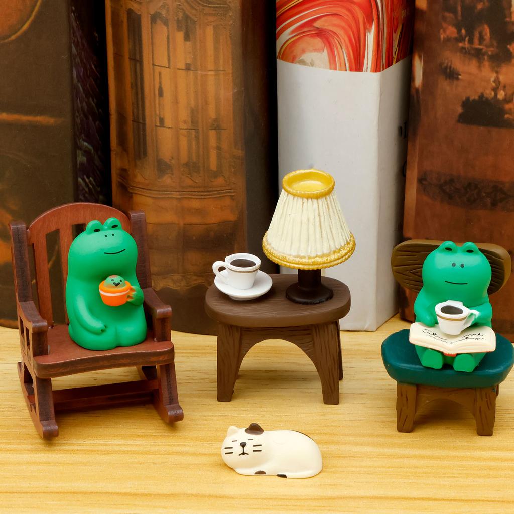 6/7Pcs Mini Frog Figurines Ornamen Funny Desk Decor for Home Bedroom Decor Birthday Gift Simulated Miniature Animal Collectible