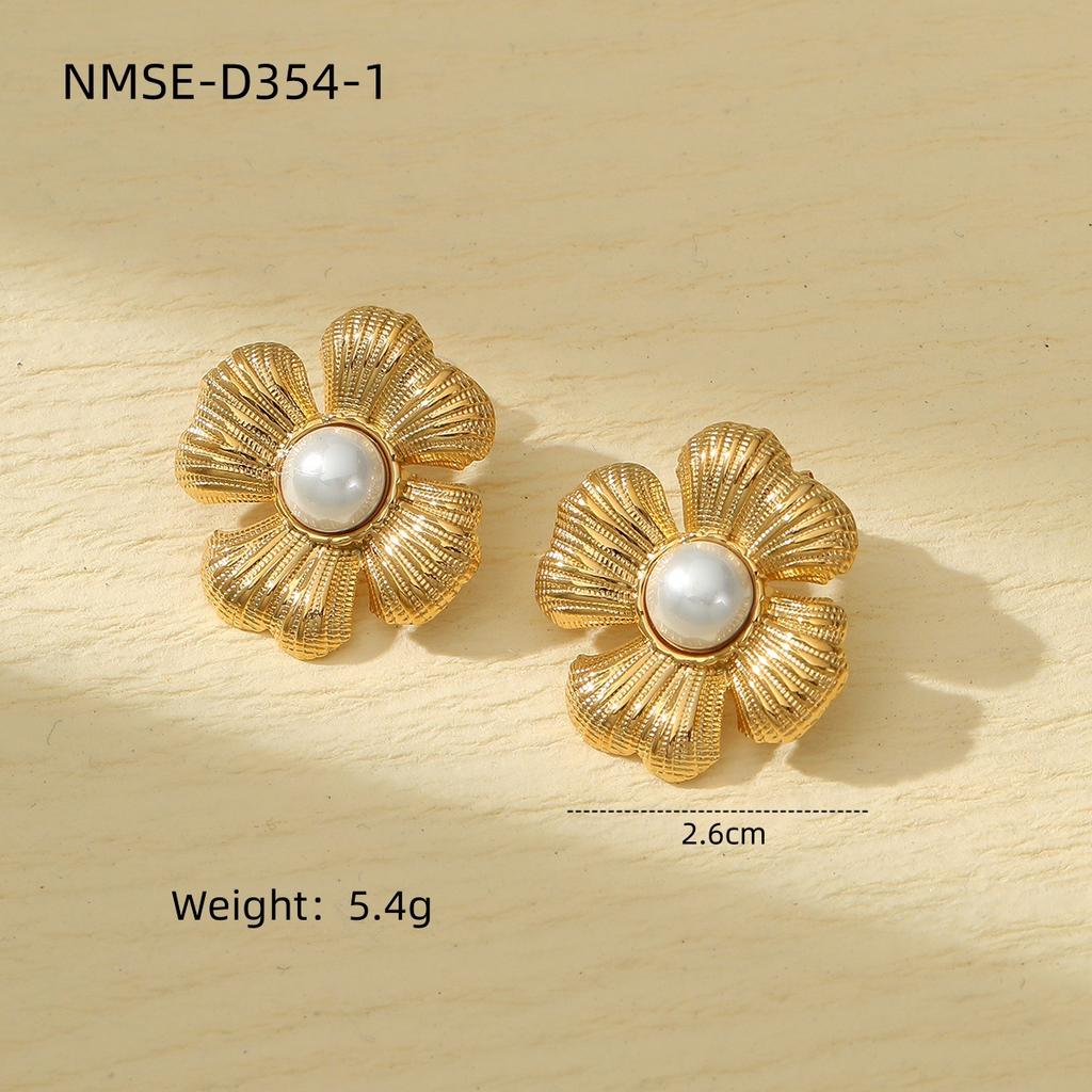 GEMCHIC Women's 18K Gold Plated Stainless Steel Flower Pearl Earrings Set
