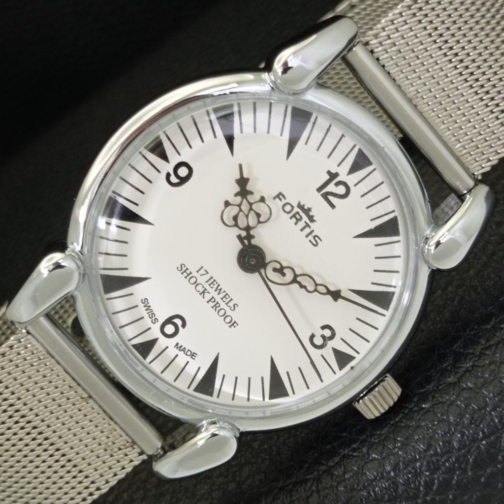 

HAND-WINDING VINTAGE SWISS MENS REFURBISHED WHITE COLOR DIAL WATCH a700852-5 R205a-a700852