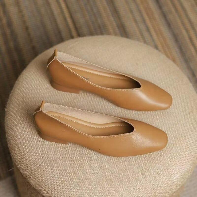 

Осенние женские новые дышащие и универсальные удобные женские туфли на мягкой подошве, туфли-лодочки из мягкой кожи с квадратным носком 40 коричневый