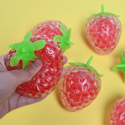 2 Stück Frucht-Squishy Stressbälle für Kinder Erdbeere Wassermelone Knetspielzeug Teigball Fidget Spielzeug zur Angstbewältigung
