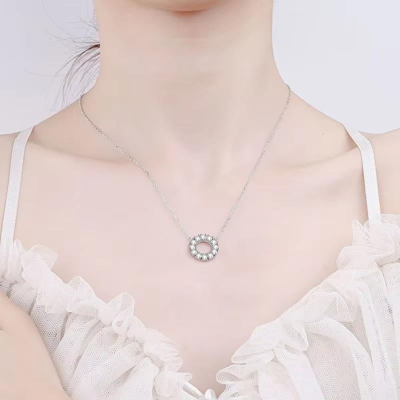 S925 Silver Round Full Temperament Collarbone Chain for Women With a 30 Point Mosonite Necklace Marriage