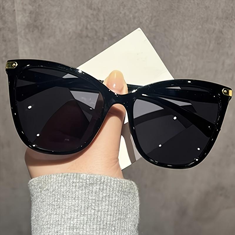 Women's Classic Cat Eye Fashion Glasses Bohemian Style with Metal Rivets, Fashionable Plastic Frame & Lens, Ideal for Festivals, Parties