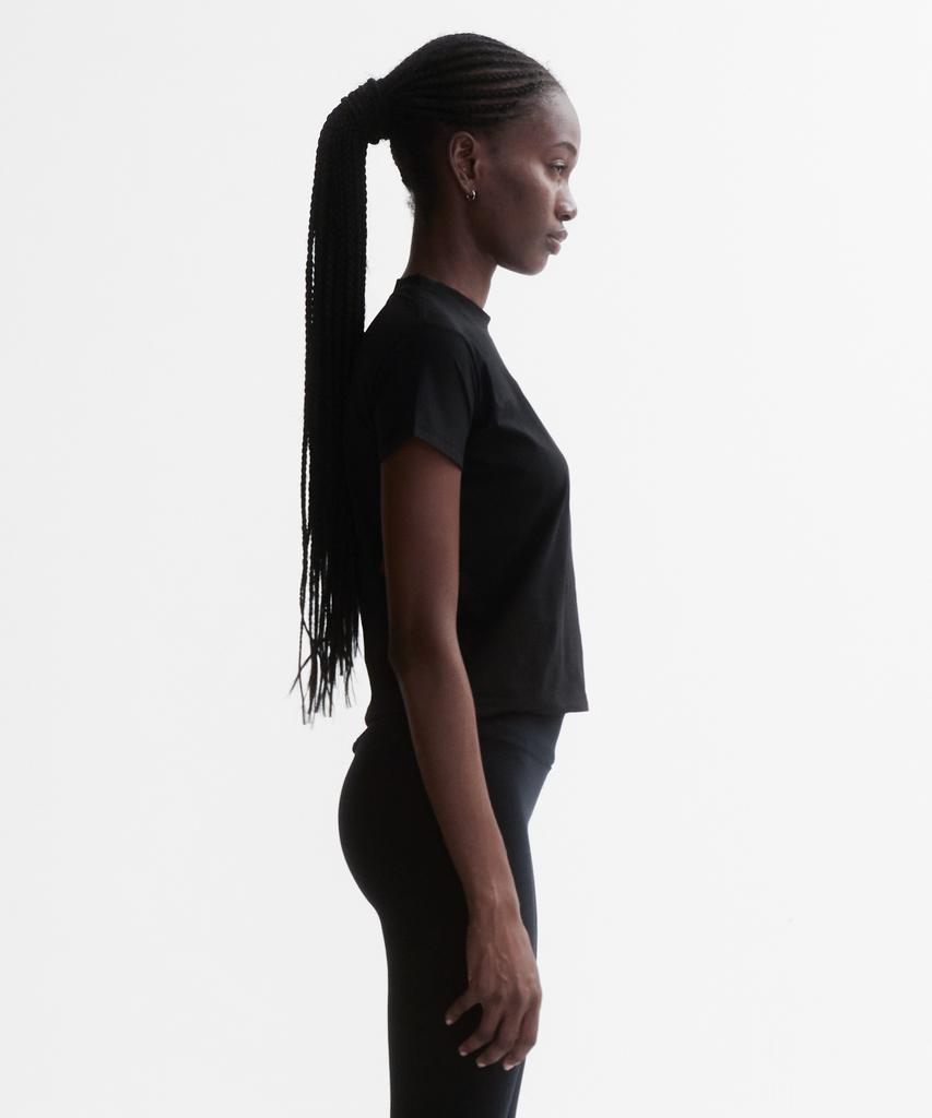Minasu Venode Runfree Crop Tshirts_Black (Crop Fit)