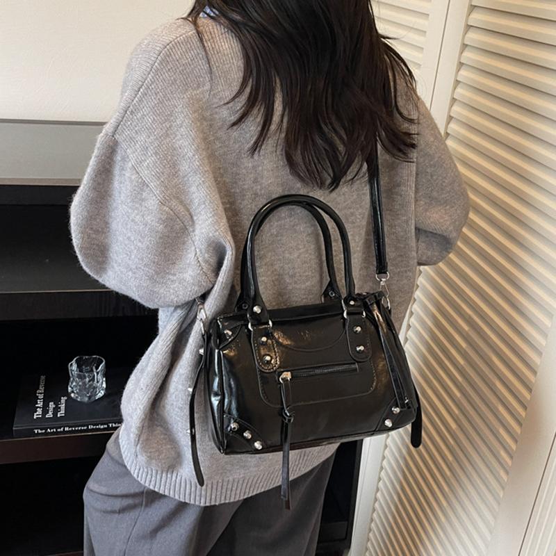 Fashion Rivets Large Capacity Pillow Bag European and American Bowling Motorcycle Handbag Single Shoulder Crossbody Women's Bag