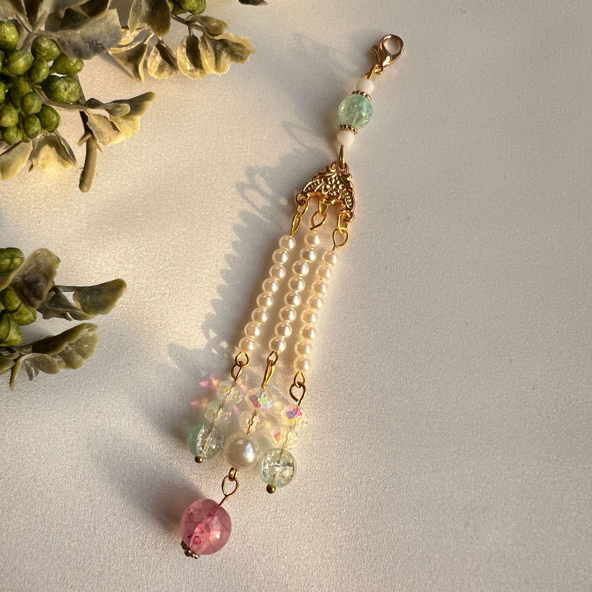 Ancient Style Hanfu Tassel Pendant: Versatile Lapel Accessory and Hanging Ornament.