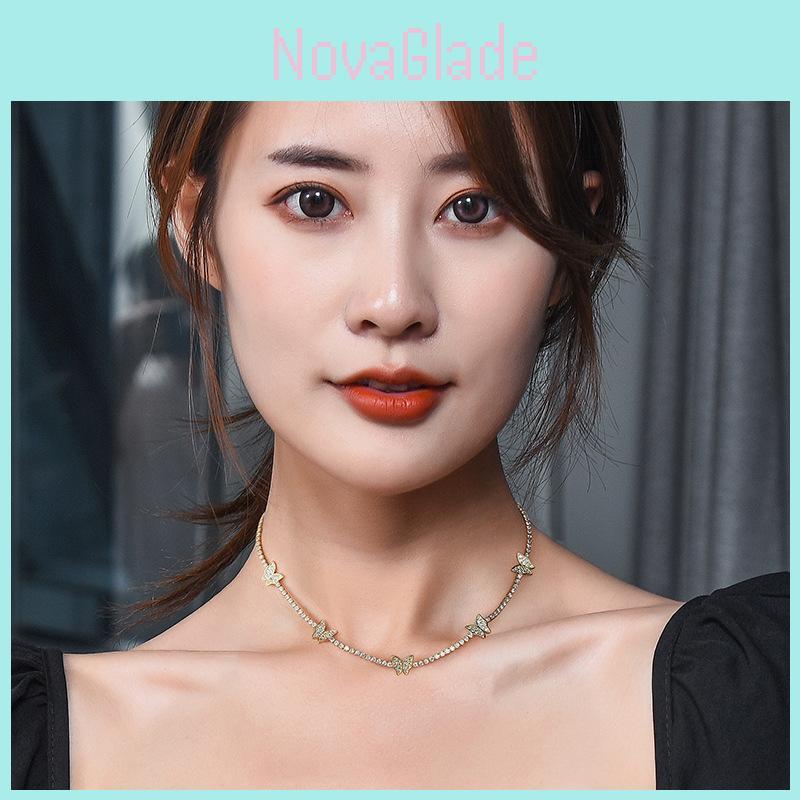 Elegant Titanstålsfjärilshalsband Med Geometrisk Design För Trendiga Kvinnor Och Män Perfekt För Alla Tillfällen