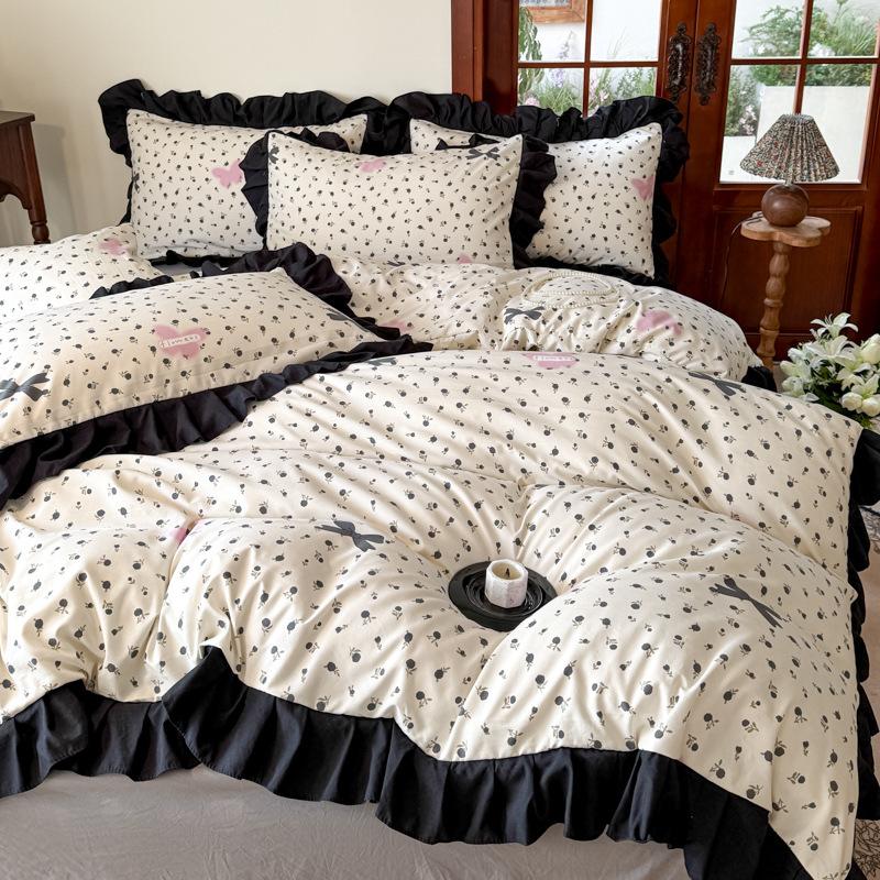Bedding Four-piece Set Printed Skin-friendly Water Wash Sheets Quilt Cover Pillowcase Set