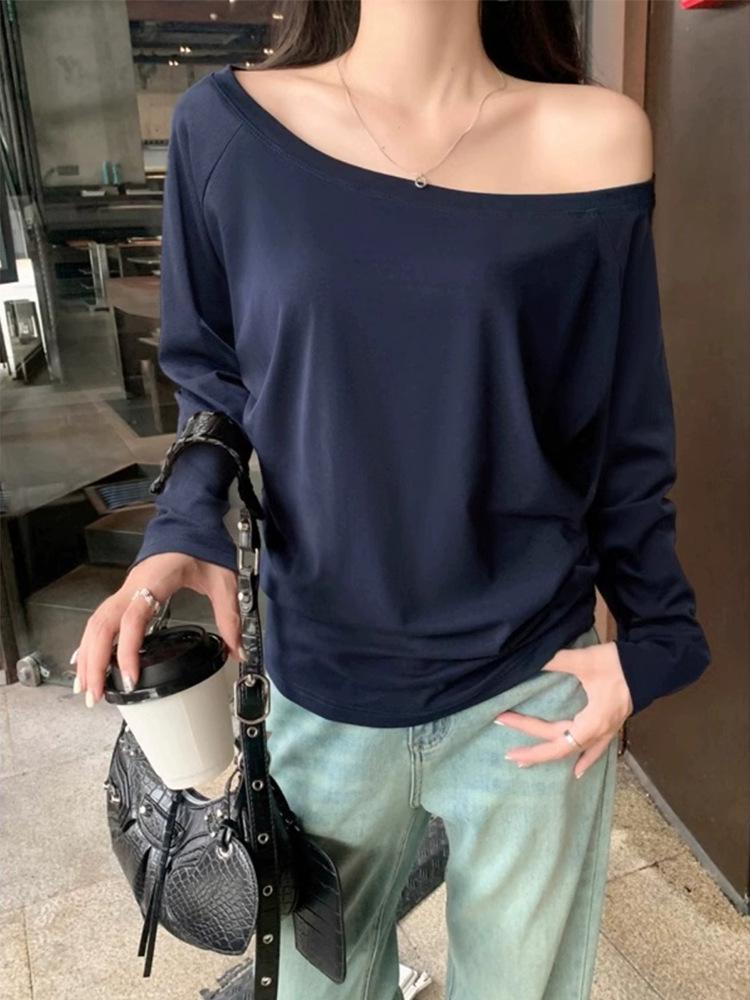 Elegant White One-Shoulder Long-Sleeve Loose-Fit Women's Autumn/Winter Top