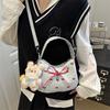 Nischen-Damentaschen mit Kontrasten, neue modische Messenger Bags mit süßer Schleife, süße und coole Babes, tragbare Halbmondtaschen.