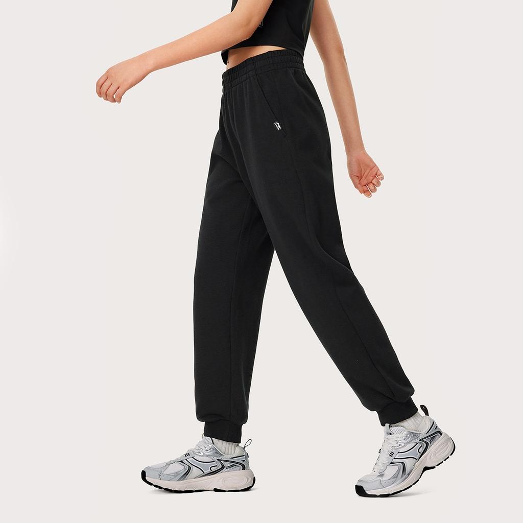 Li Ning Sports Lifestyle Series Solid Color Mid Waist Casual Tapered Knit Joggers Women Bottoms Black AKLU566-2