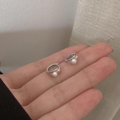 Ohrringe aus 925er Silber für den Alltag: Schlaffreundliches, personalisiertes kleines Perlendesign für Frauen