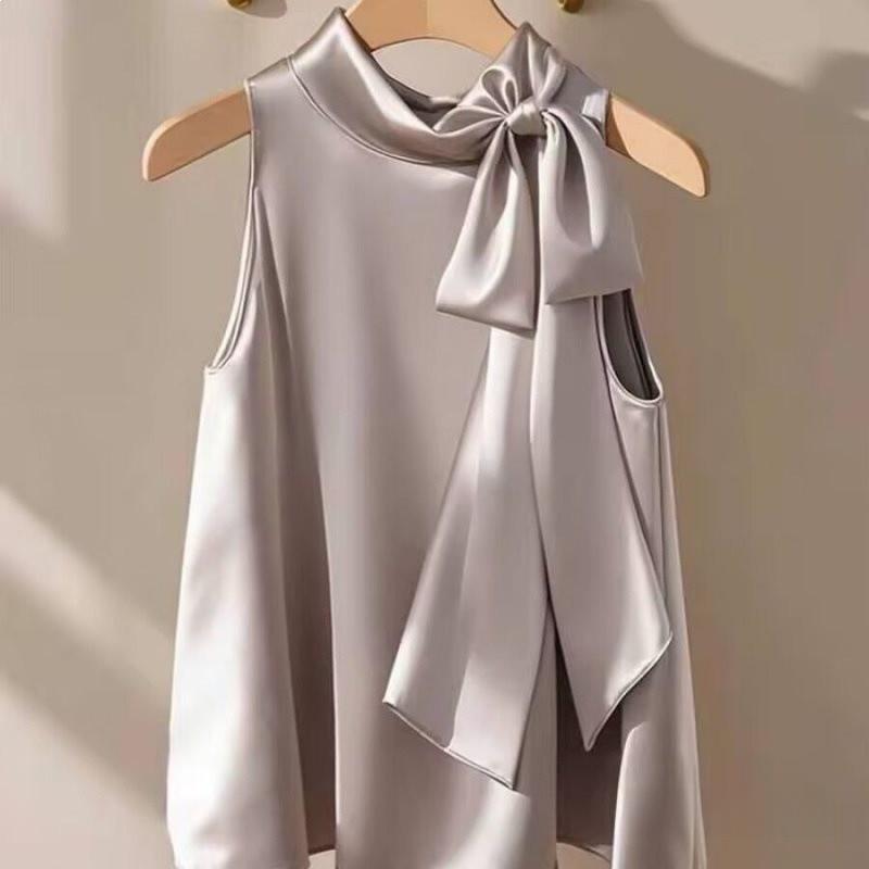 Französische Champagnerfarbene ärmellose Satinbluse mit Schleife für den sommerlichen Freizeitlook