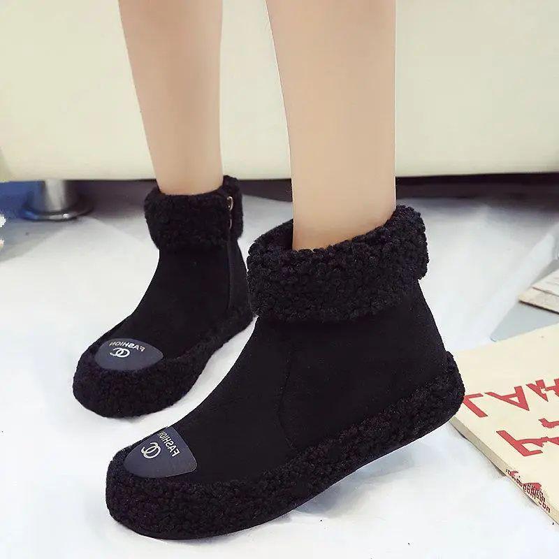 2025 Autumn and Winter Korean Version Versatile Casual Fashion New Women's Shoes Snow Boots Thick-soled Student Flat-bottomed Fluffy Short Boots