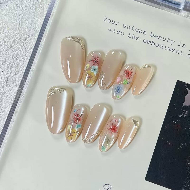 30-Piece Gold Foil Flower Almond Cat Eye Nails