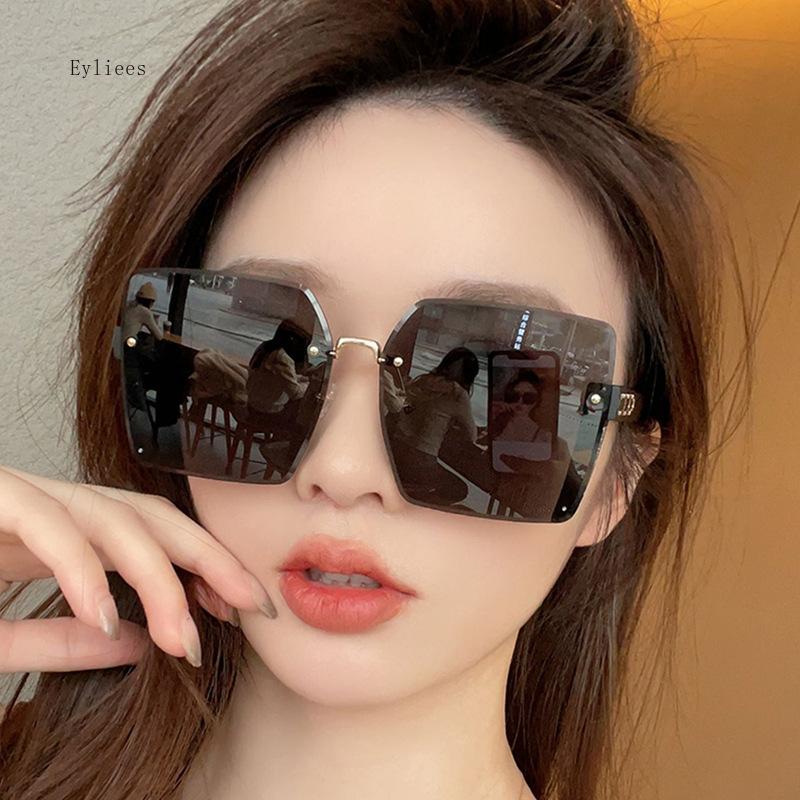 Vintage Rimless Sunglasses  Women Gradient Sunglasses Summer Shades Fashion UV400 Frameless Sun Glasses Ladies Eyeglasses
