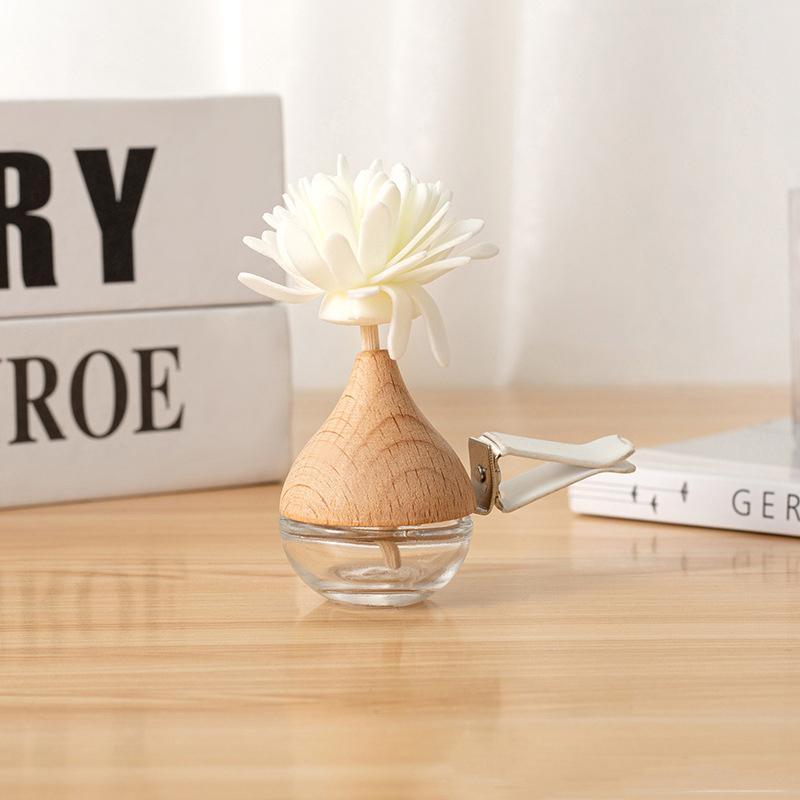 Car Perfume Bottle Perfume Pendant Air Freshener Hanging Glass Bottle Air Outlet Odor Removal Essential Oils Car Empty Bottles