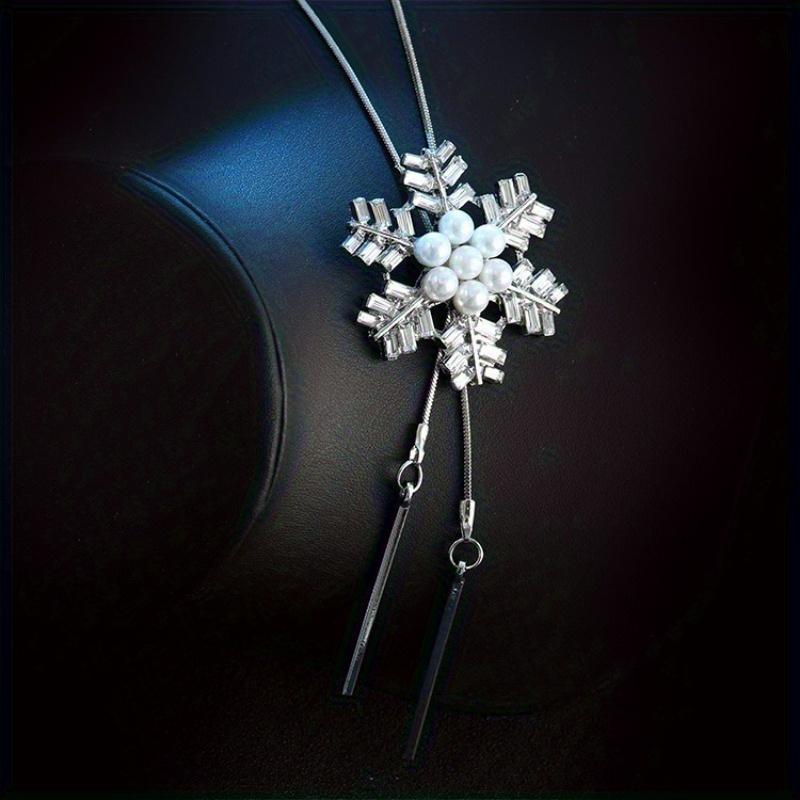 Fashion Women's Elegant Charm Necklace Snowflake Shaped Rhinestones Inlay Faux Pearls Pendant Dangle Long Necklace Adjustable Tassel Sweater Chain
