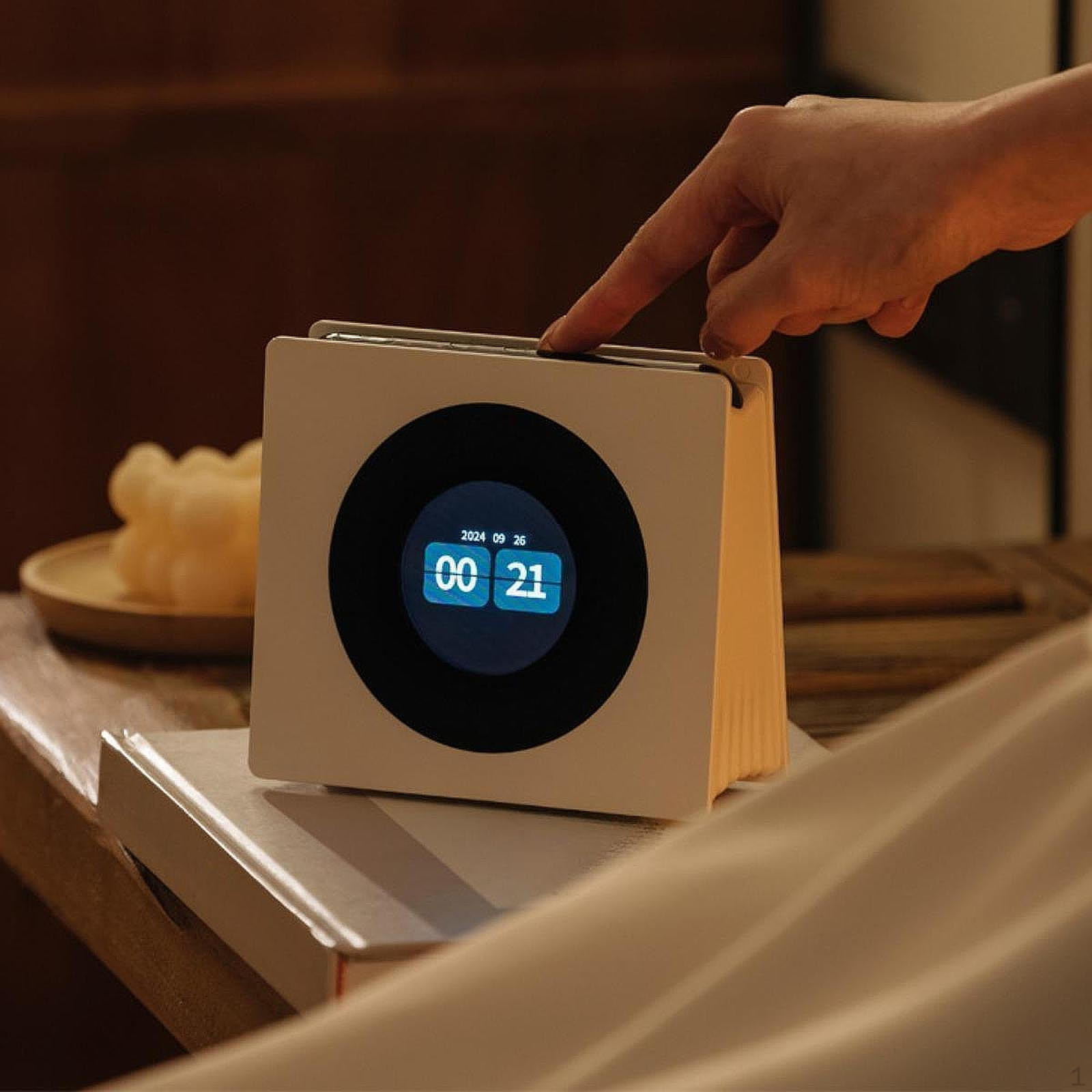 

Портативный динамик Современный практичный Bluetooth для офиса Настольный дом белый