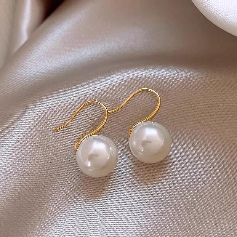 Korean Style S925 Silver Pearl Stud Earrings for Women - Simple, Elegant, and High-End
