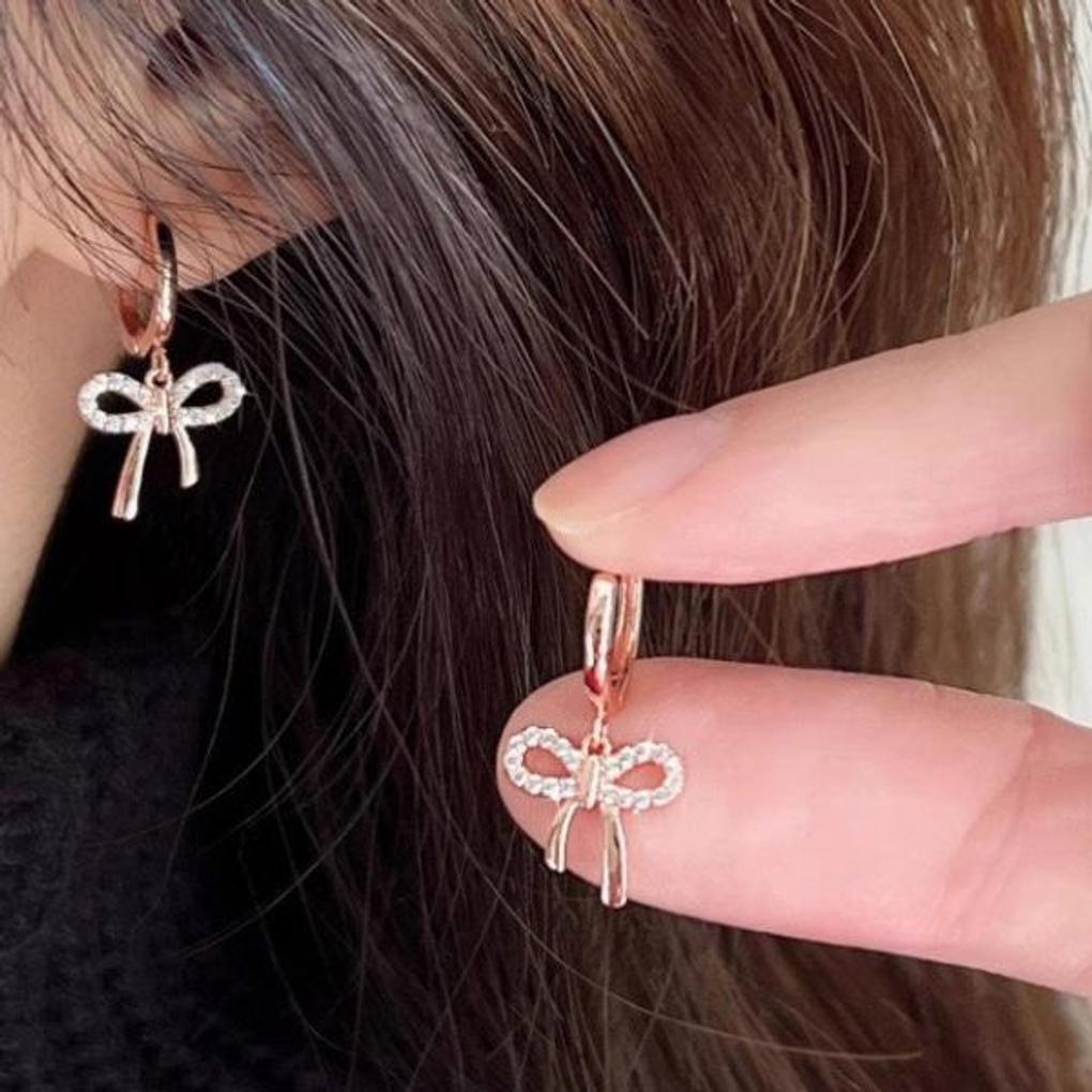 Women's Lovely Feminine Ribbon Hoop Earrings (2 Colors)