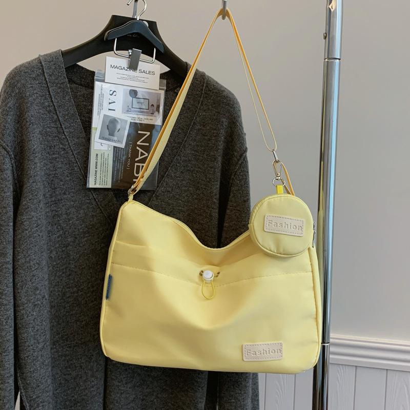 Wind Niche Versatile Girl Shoulder Messenger Bag, Japanese Students Simple Solid Color Sports And Leisure Commuter Bag