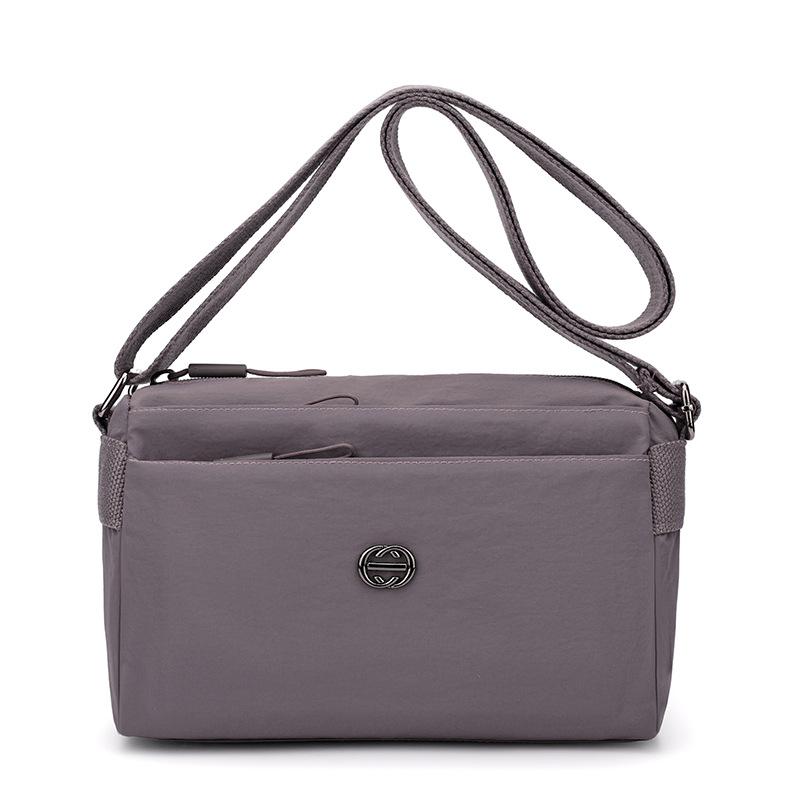 

Chic Nylon Crossbody Bag for Women – Minimalist Shoulder Bag with Adjustable Strap, Perfect for Daily Use