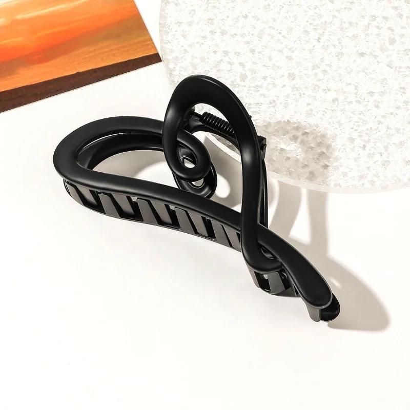 Elegant Large Cross Heart PC Hair Claw Clips Women Hair Accessories Vintage Amber Black Geometric Catch Crab Clamp Headwear New