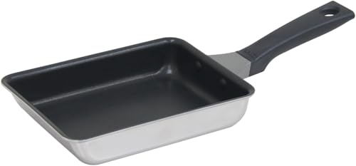 Urushiyama Metal Industry Omelet Pan, 19x14cm, with excellent heat conductivity and heat retention for even cooking. Gas and induction compatible, non