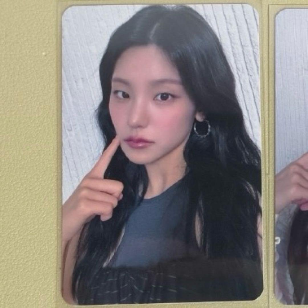 

[USED] ITZY GOLD BDM Limited Pre-order Bonus Trading Card