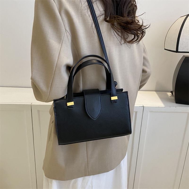 Minimalist-style Handheld Small Handbag for Women, New-style High-end Color-blocking Versatile Commuter Shoulder Bag, Fashionable Women's Handbag