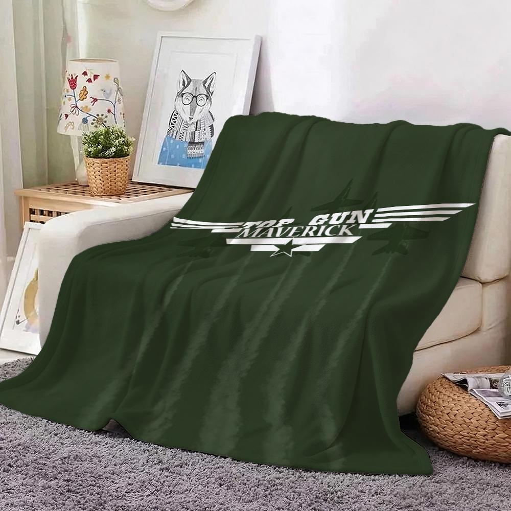 Top Gun Fighter Pilot Helmet Pattern Theme Flannel Blanket Cozy Warm Fleece Blanket For Living Room Air Conditioner Room Party Decor Great Holiday Gif