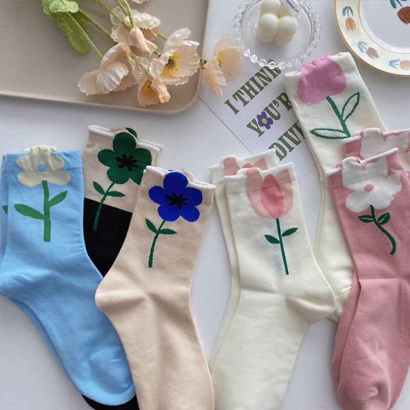 5 PairsWomen's Middle Tube Socks Harajuku Retro Floral Vintage Novelty Elegant Ethnic Kawaii Cute Casual Breathable Ladies Girls