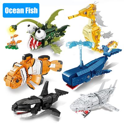 Blocchi da costruzione animali Sea World Cavalluccio marino Squalo Balena Mattoncini da assemblare Set modello Giocattoli educativi fai da te per bambini Regali di festa