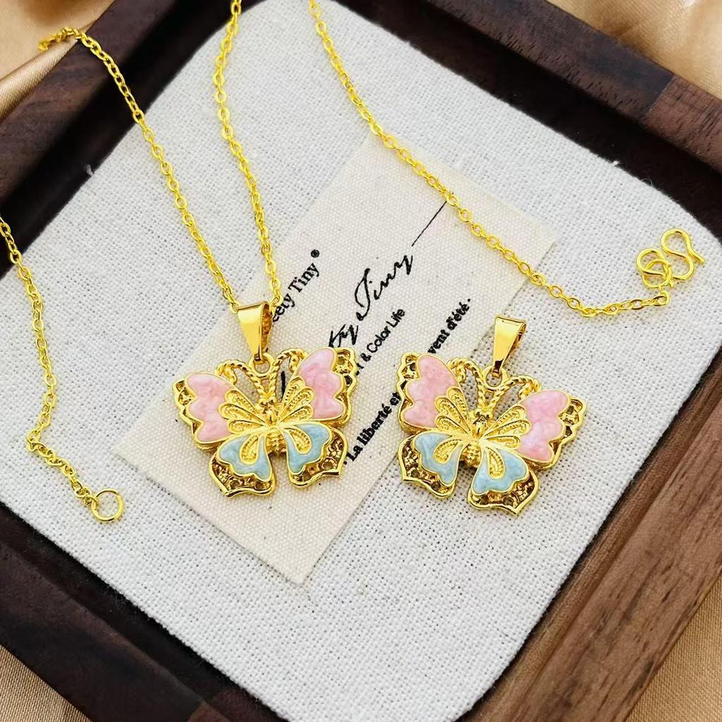 Damen Große Cloisonné Schmetterling Anhänger Halskette in Nebligem Feenlila