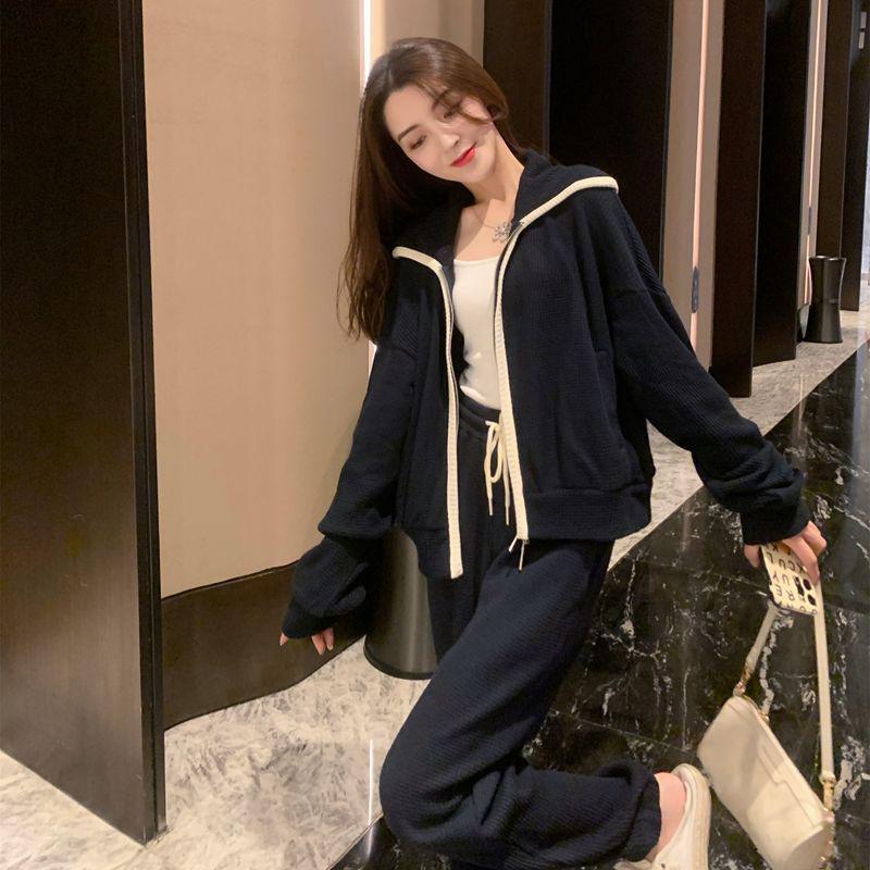 Korean Style Women's Casual Autumn Two-Piece Set: Trendy Loose-Fit Running Suit