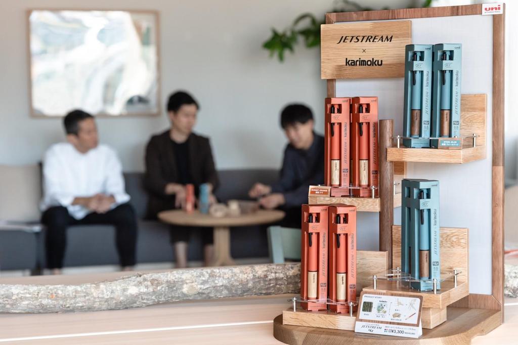 Karimoku x Uni Mitsubishi Jetstream 4+1 Begränsad Upplaga Trä Multi-penna