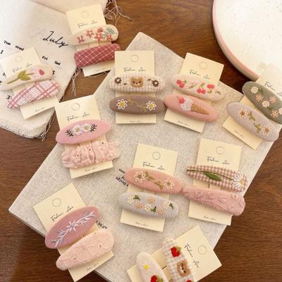 1 Pair Hairpins Rounded Edges Metal Stable Grip Hand-Embroidered Flower Pattern Wide BB Clip Side Bang Hair Accessories