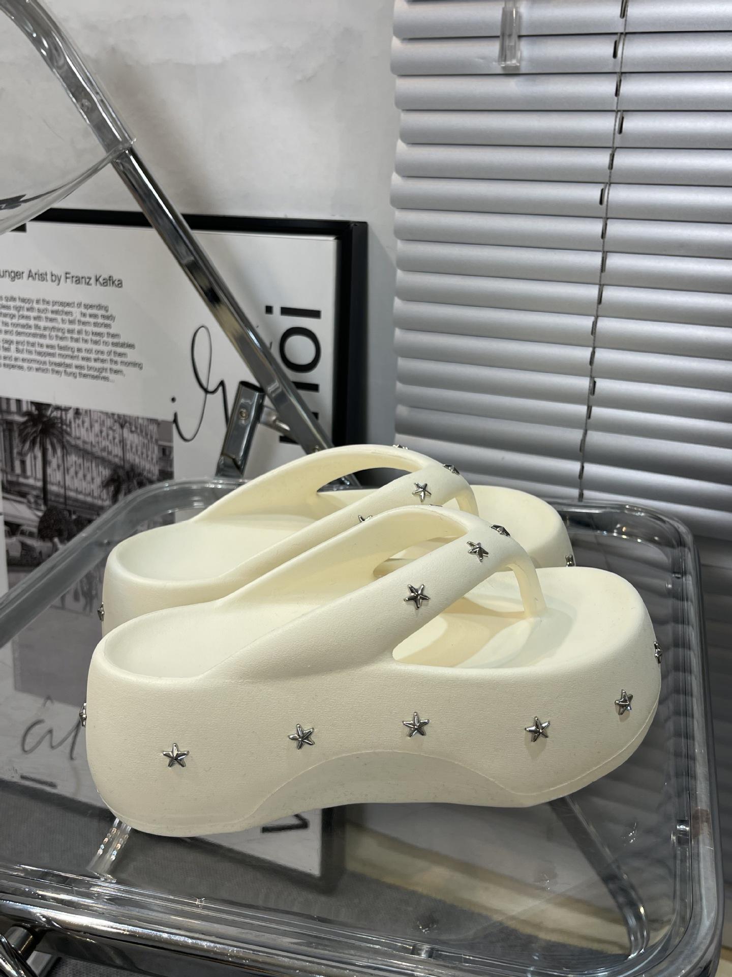 

Summer new flip-flops thick-soled high-heeled slippers women s muffin soles heightened beach shoes wedge heel clip sandals 39/40