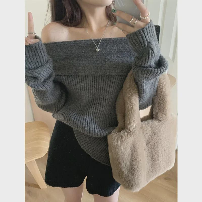 Elegantní bílý svetr s odhalenými rameny pro ženy - zeštíhlující pletený top