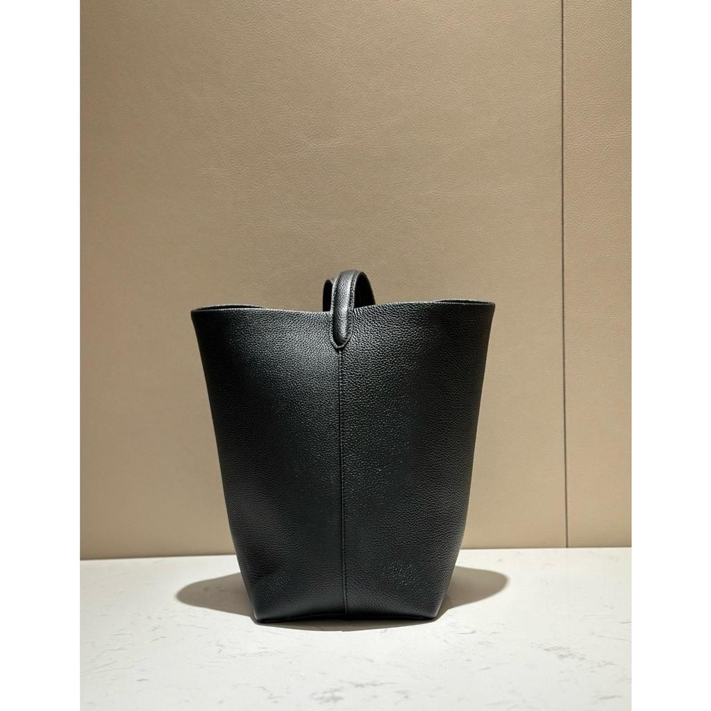 [High-quality] Genuine Leather Single Shoulder Portable Large-capacity High-end Sense Imported Light Drop Lychee Pattern Cowhide Commuter Bucket Bag