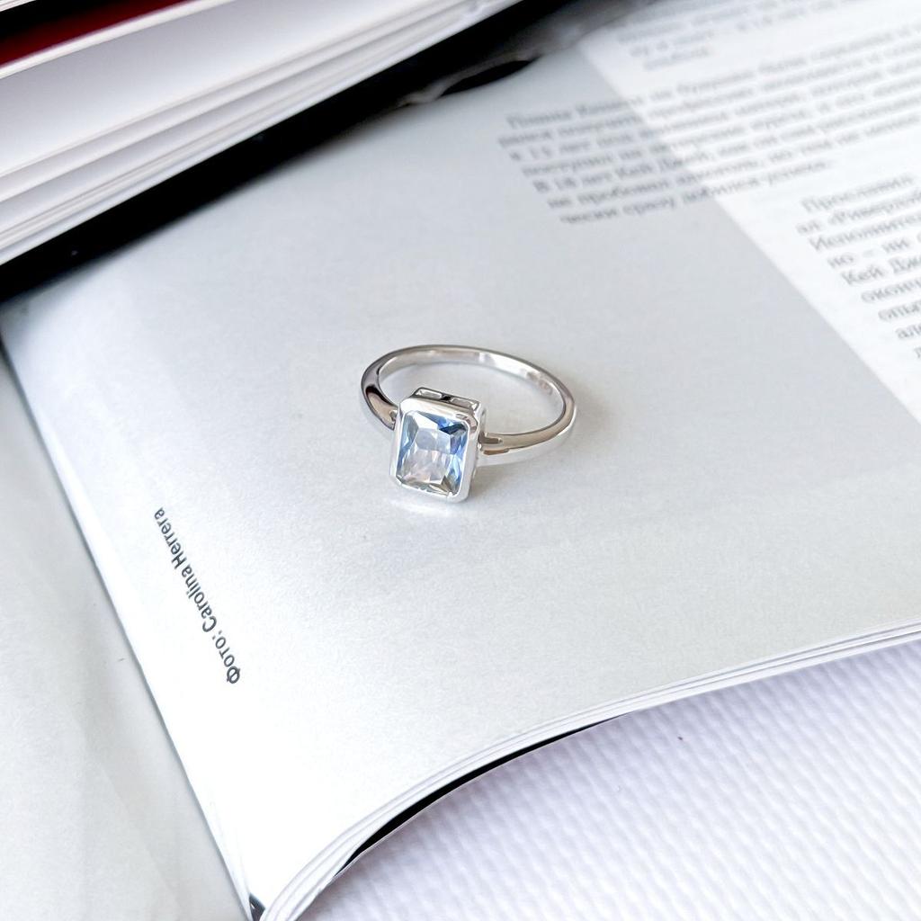 Серебряное кольцо с мистик топазом 2.302ct, вес изделия 3,15 гр (2163763)