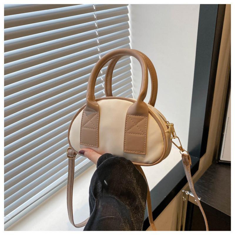 Minimalist Color Block Shoulder Bag With Zipper Closure For Daily Women