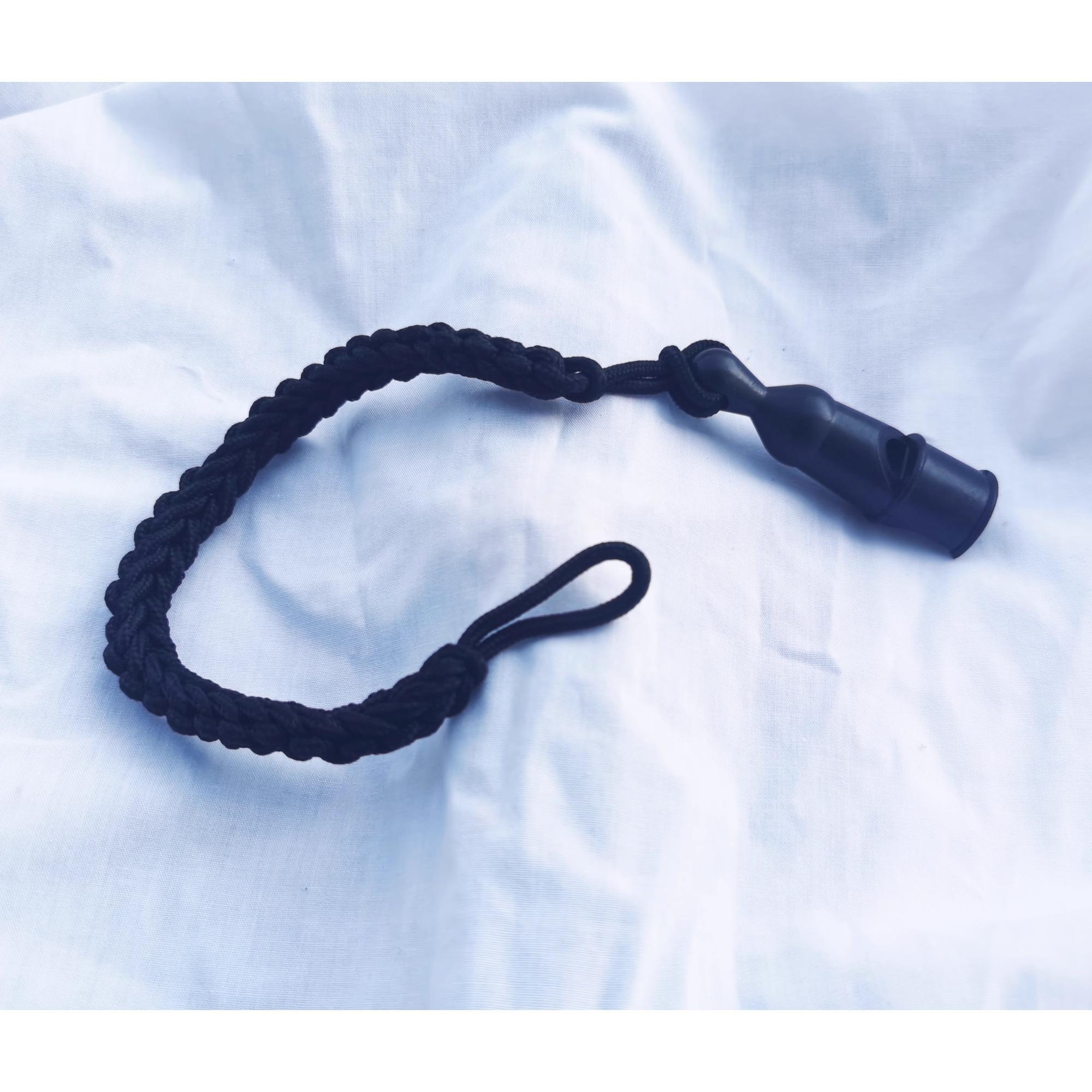 

Немецкий свисток времен Второй мировой войны, свисток на дереве для общественной электростанции, армейский свисток, оригинал разобран и напечатан, правильный размер версии. чёрный