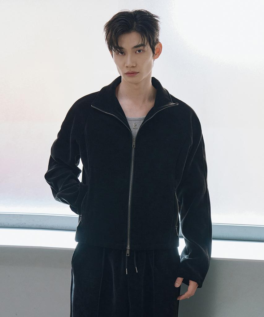 Laurantseoul Velvet Corduroy Curved Crop Zip Up(Black)