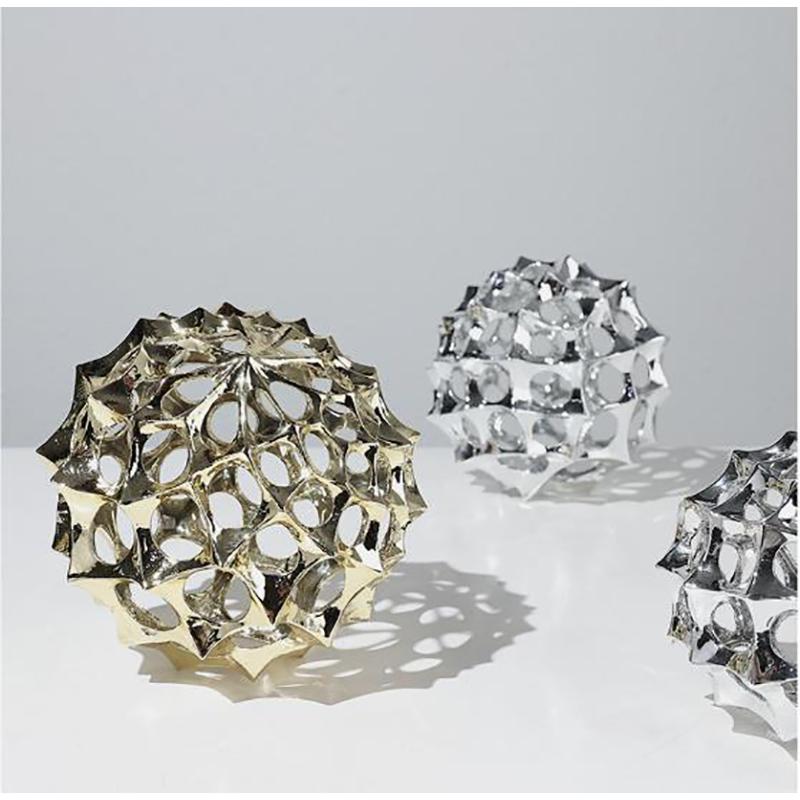 European Style Metal Ball Handicrafts Gold Hollow Ball Ornaments Electroplating Silver Sculpture Living Room Study Decor Gifts