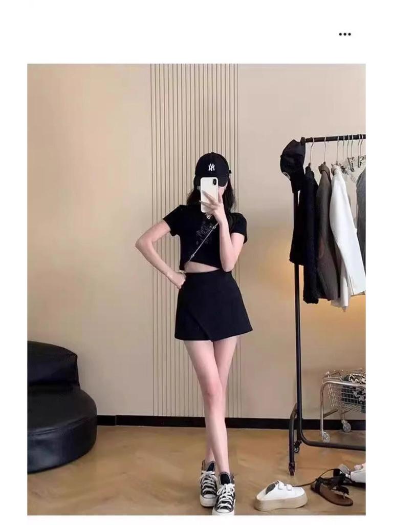 Women's 2024 Autumn Gray Suit Culottes: Slimming, Versatile, Irregular Black Skirt with Hot Girl Academy Style