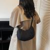 Niche Design Casual Texture Dumpling Bag Fashion Trend Large Capacity Shoulder Bag Women's 2025 Autumn and Winter Shoulder Bag