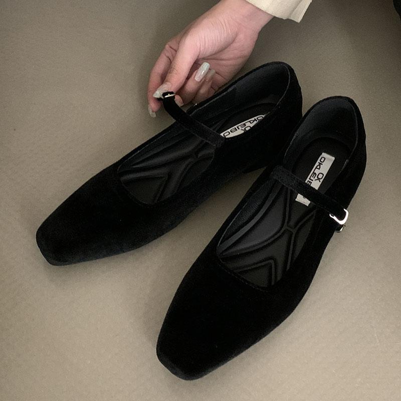 Fashion New Fashion Buckle Strap Ladies Flats Mary Janes Shoes Female Designer Shallow Footwear Silk Women Flat With Shoes Red